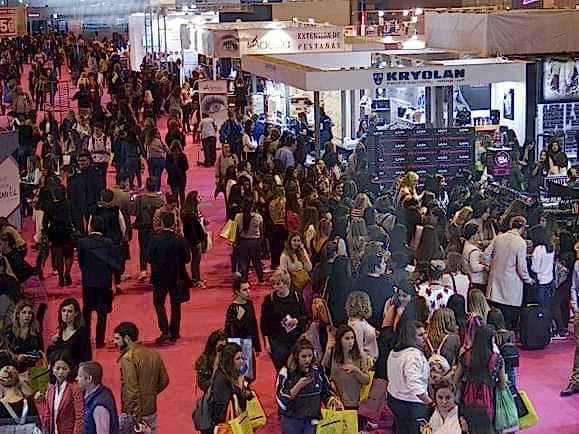 Mumbai Barberia de Gràcia no se pierde ni una