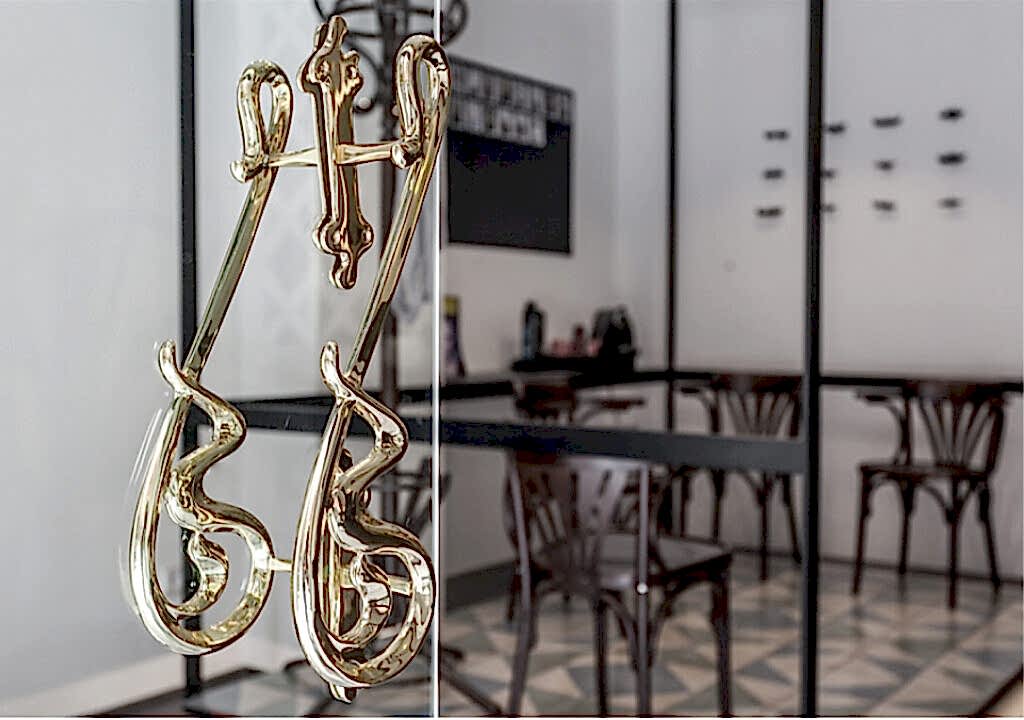 Detalle de mumbai puerta de mumbai barbería